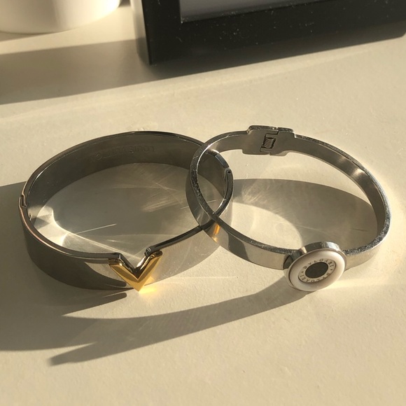 Bracelets - Picture 2 of 3